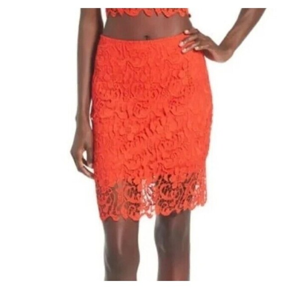 Leith Lace Pencil Skirt MEDIUM Red Floral Overlay Sheer Hem Lined Zip Crochet - Picture 3 of 13